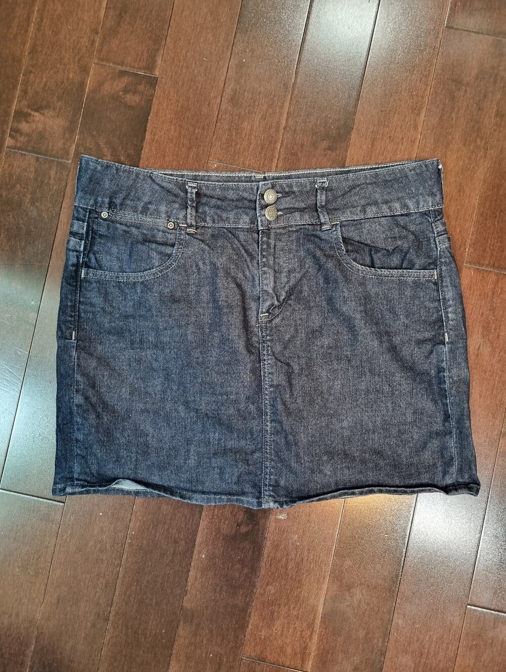 Old Navy | Navy Blue Denim Mini Skirt - Picture 3 of 5